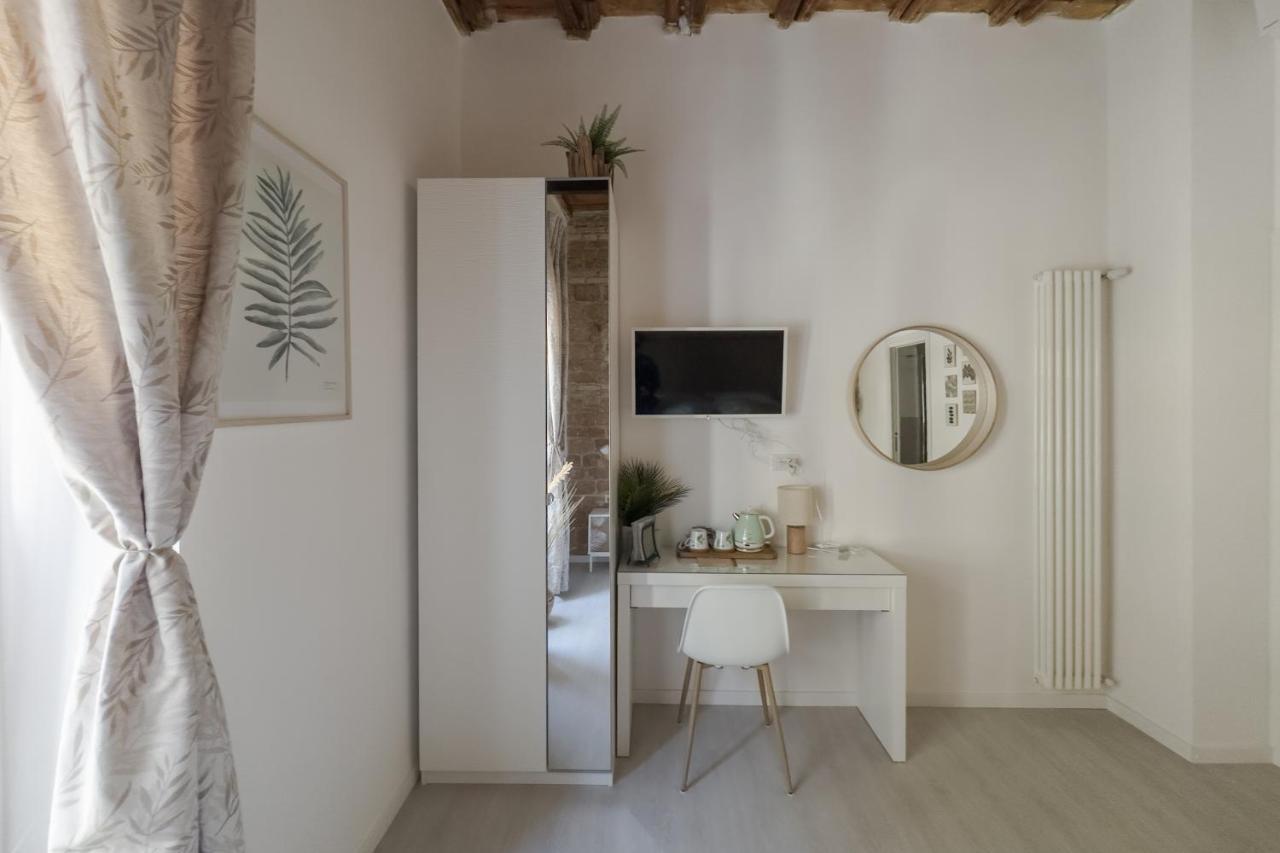 White Ostilia Guesthouse Roma Exterior foto